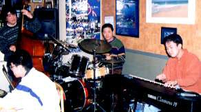 �V���N�}�y�c at Home