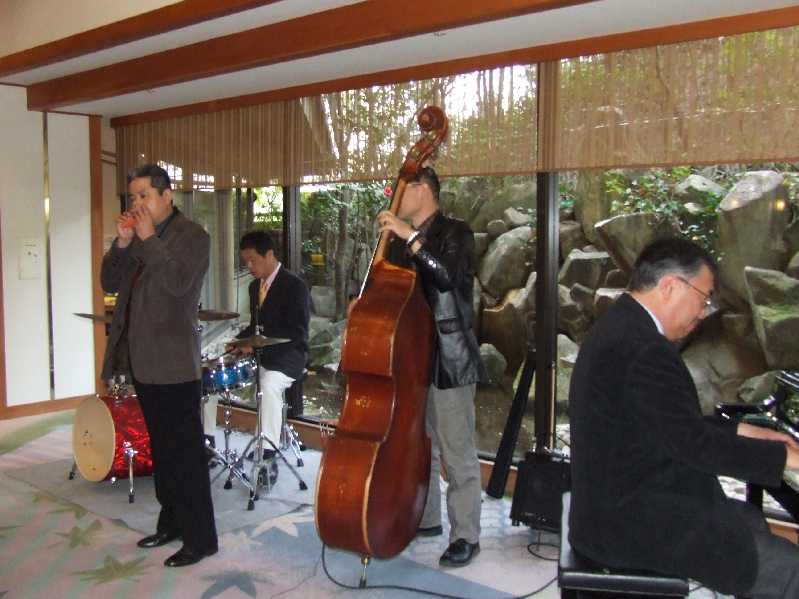 �V���N�}�y�c at Home