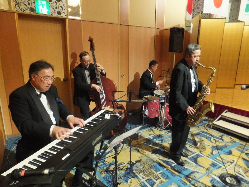 �V���N�}�y�c at Home