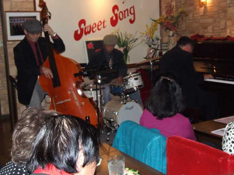 �V���N�}�y�c at Home