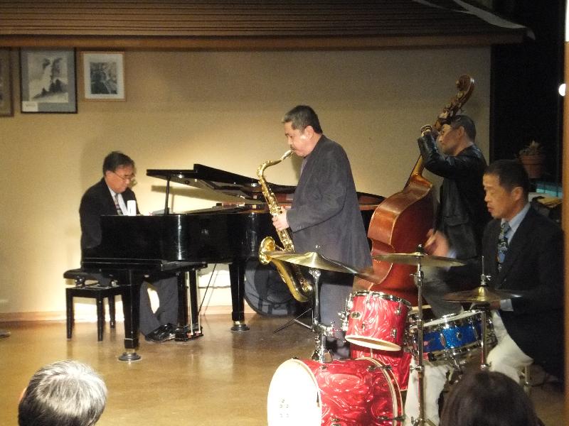 �V���N�}�y�c at Home