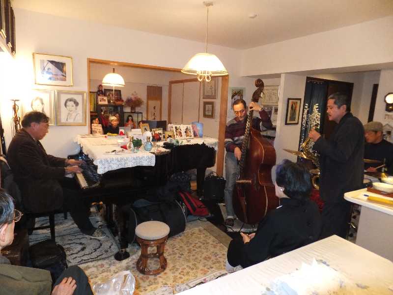 �V���N�}�y�c at Home