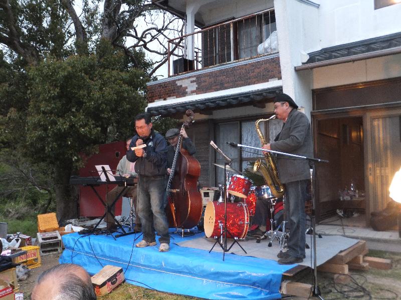 �V���N�}�y�c at Home