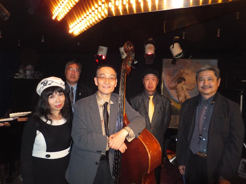 �V���N�}�y�c at Home