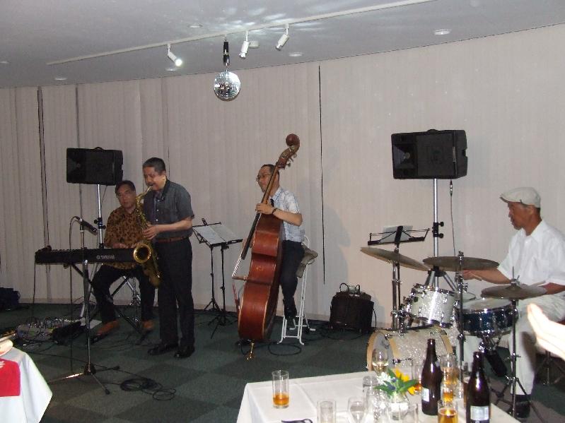 �V���N�}�y�c at Home