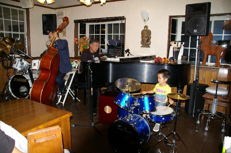 �V���N�}�y�c at Home