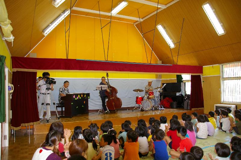 �V���N�}�y�c at Home