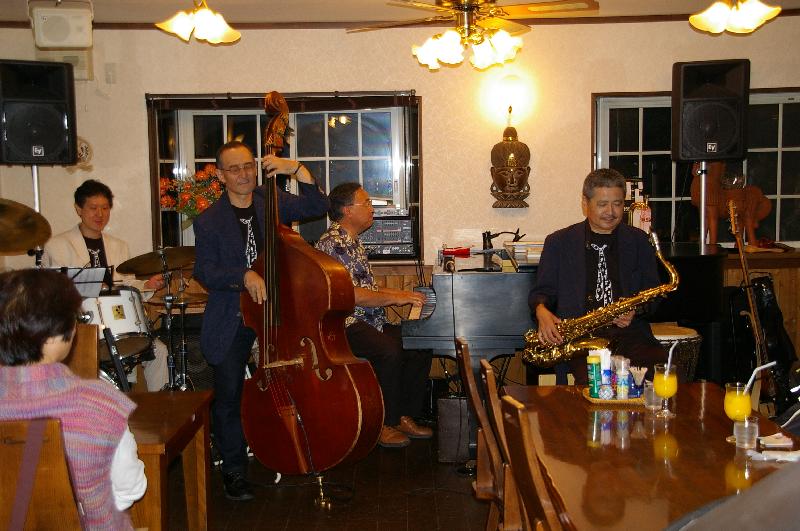 �V���N�}�y�c at Home