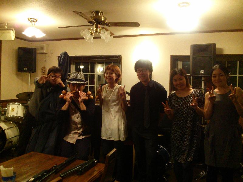 �V���N�}�y�c at Home