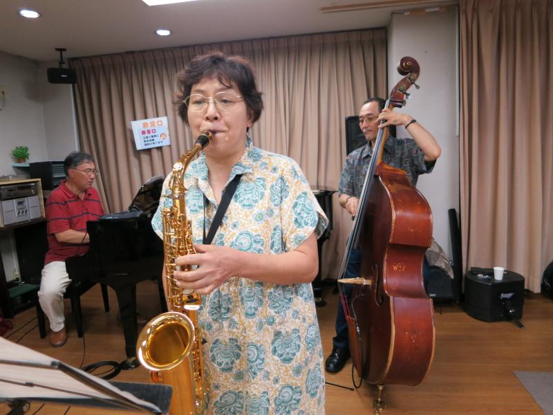 �V���N�}�y�c at Home