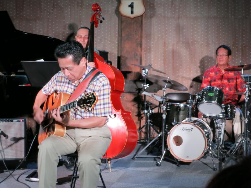 �V���N�}�y�c at Home