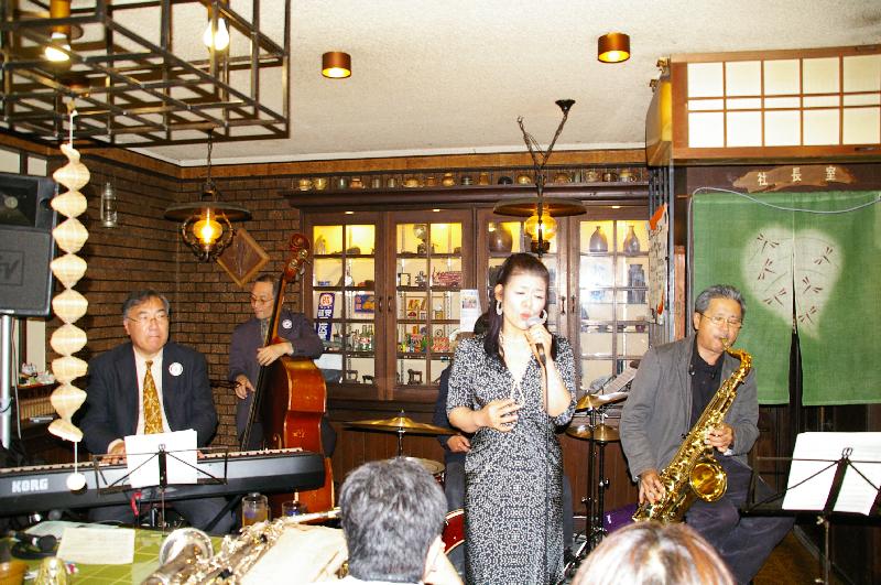 �V���N�}�y�c at Home