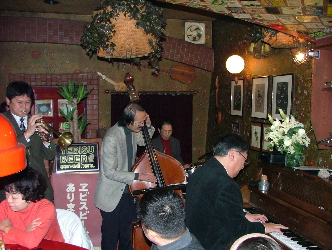 �V���N�}�y�c at Home